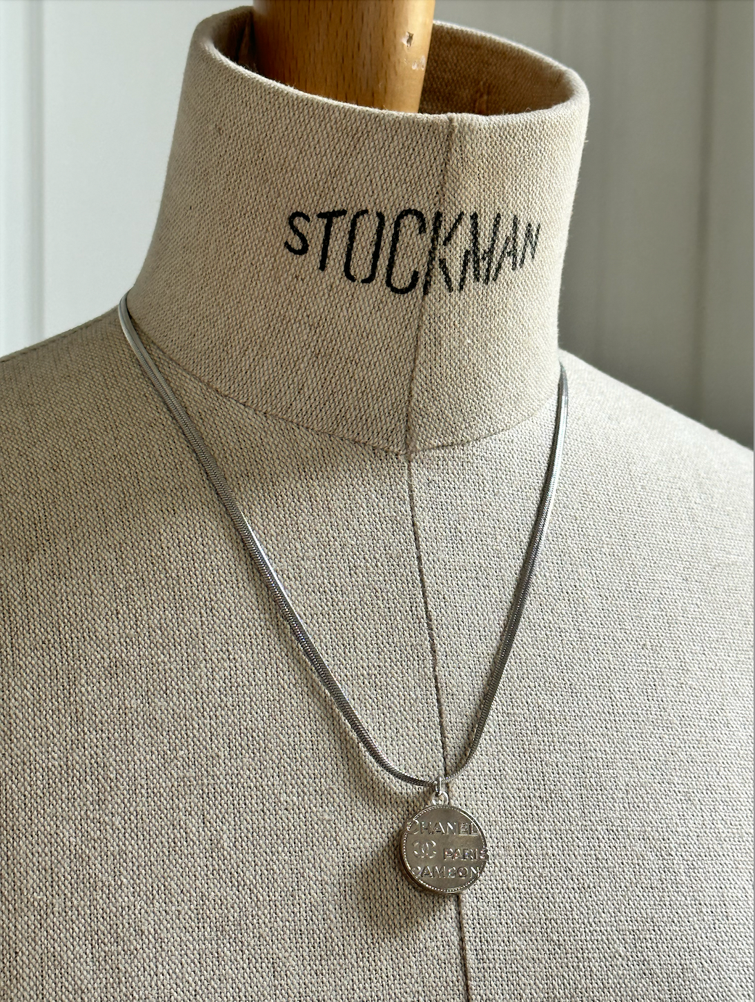 Collier upcyclé Rue