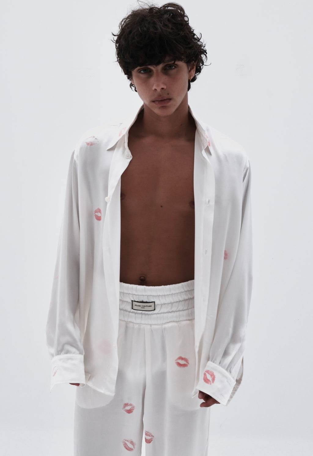 White shirt with a kiss print
